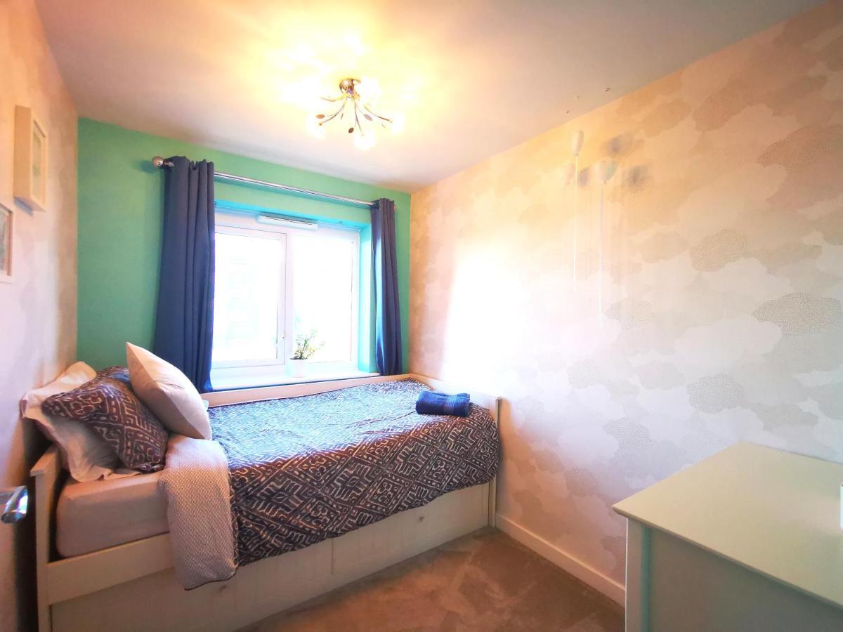 The Lawnswood - With Free Parking Vakantiehuis *