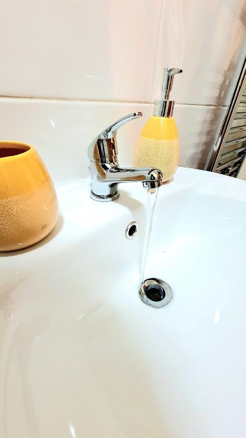 Salford Ark Comfort Near Salford Royal And Trafford Centre *