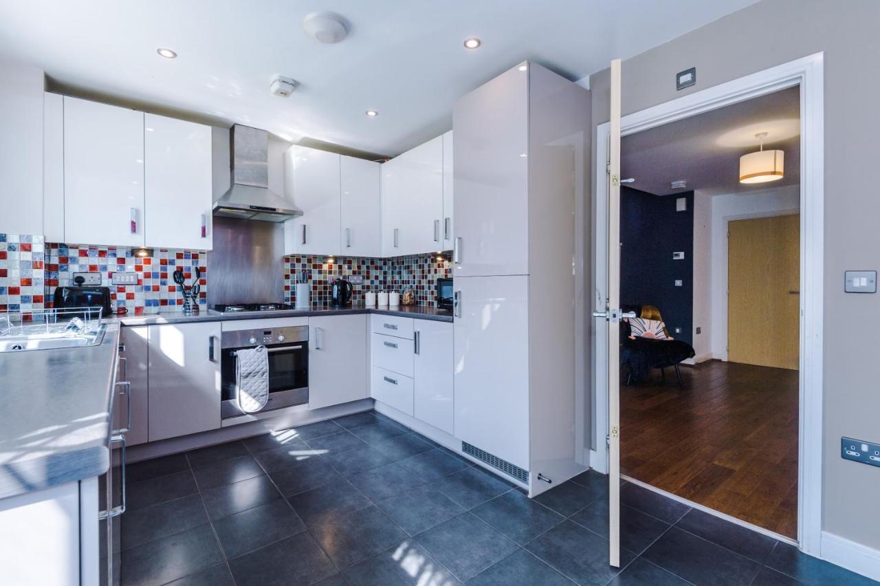 3 Bed Stylish Near The Etihad Stadium Manchester