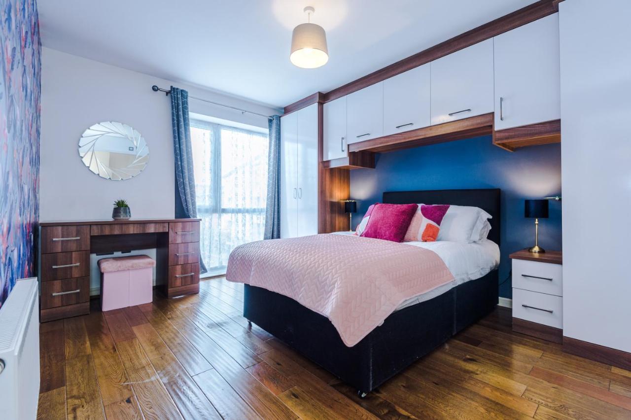 3 Bed Stylish Near The Etihad Stadium Holiday home *