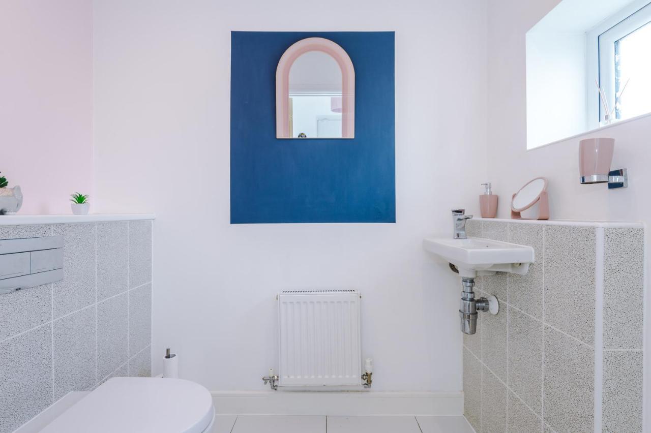 3 Bed Stylish Near The Etihad Stadium Holiday home *