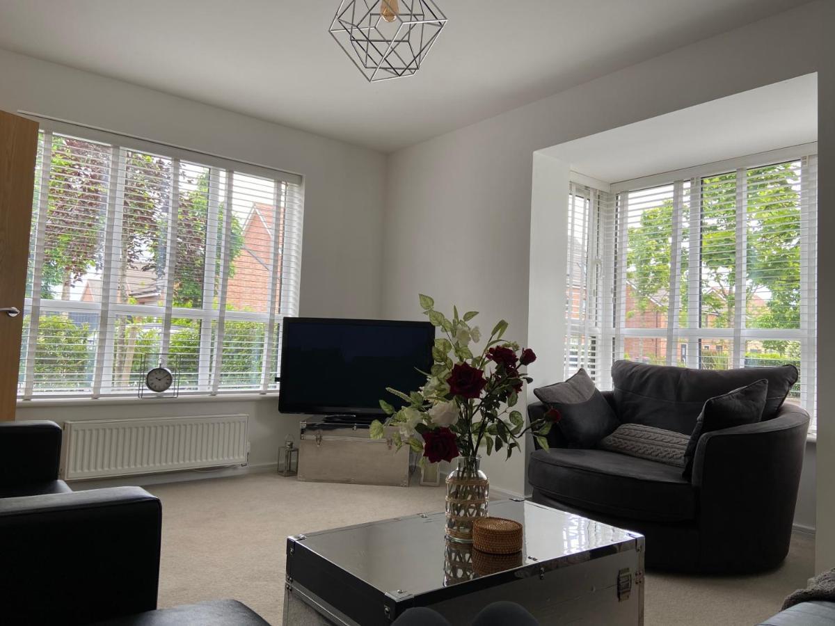 Villa Detached Riverside In The Heart Of Manchester