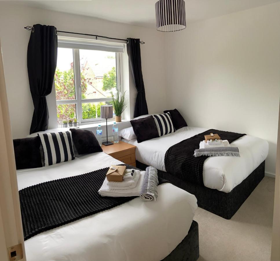 Villa Detached Riverside In The Heart Of *