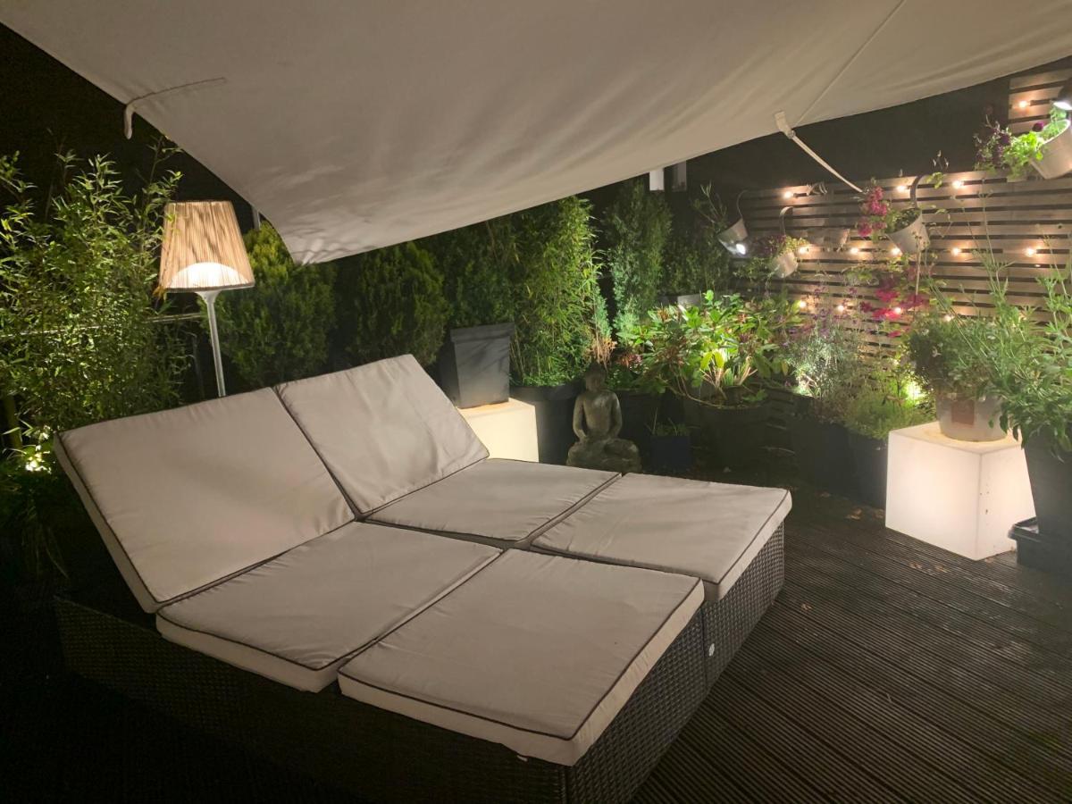 Contemporary Ancoats Penthouse With Large Private Terrace And Hot Tub Guest house
