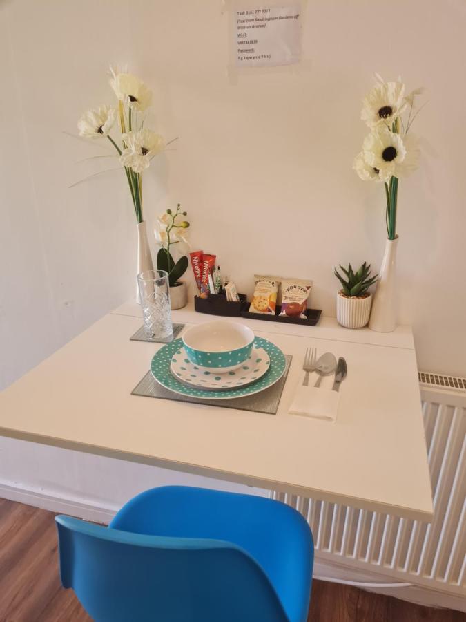 Guest house Cosy Self-contained In Salford