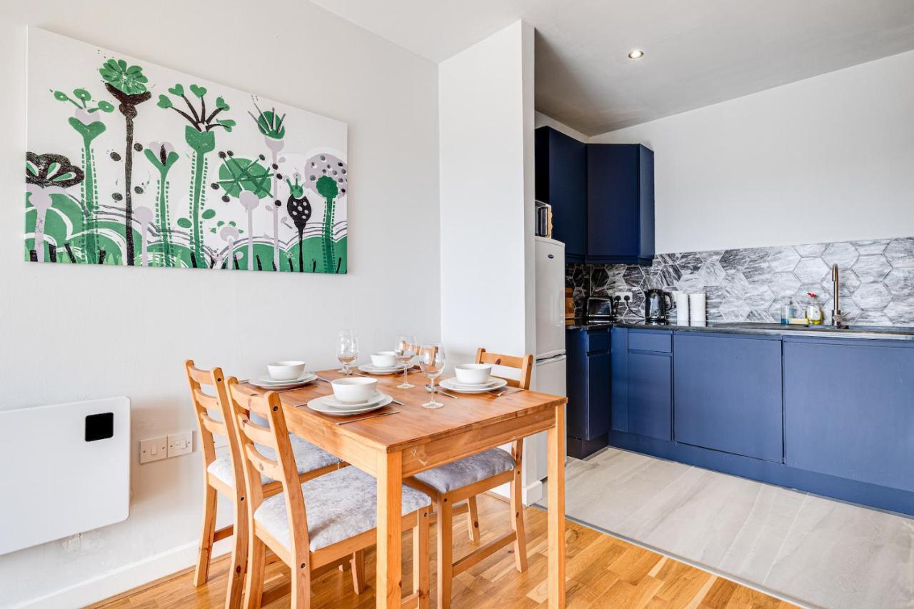 Large 2 Bed 2 Bath Apartment