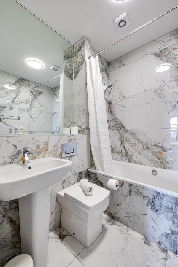 Large 2 Bed 2 Bath Apartment