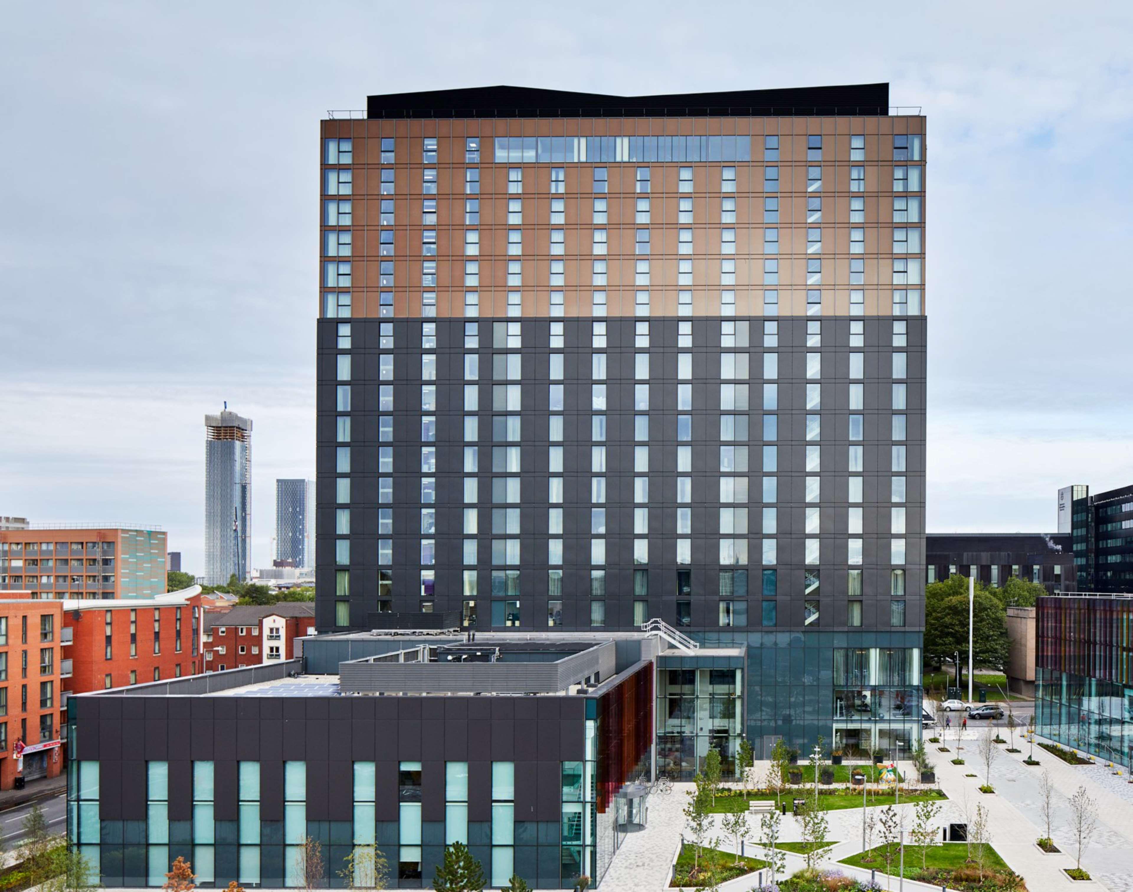 Hyatt House Aparthotel 4*