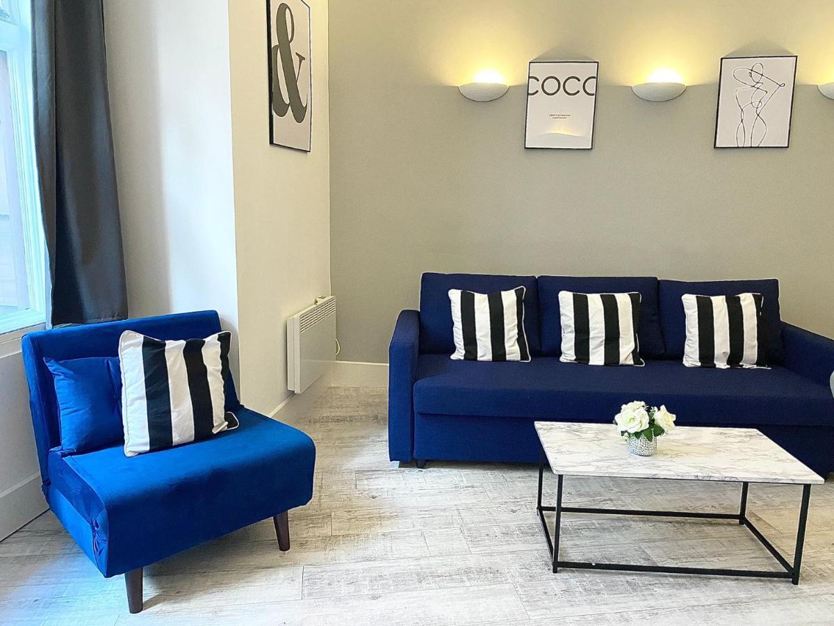 *new* Stylish & Modern Centre