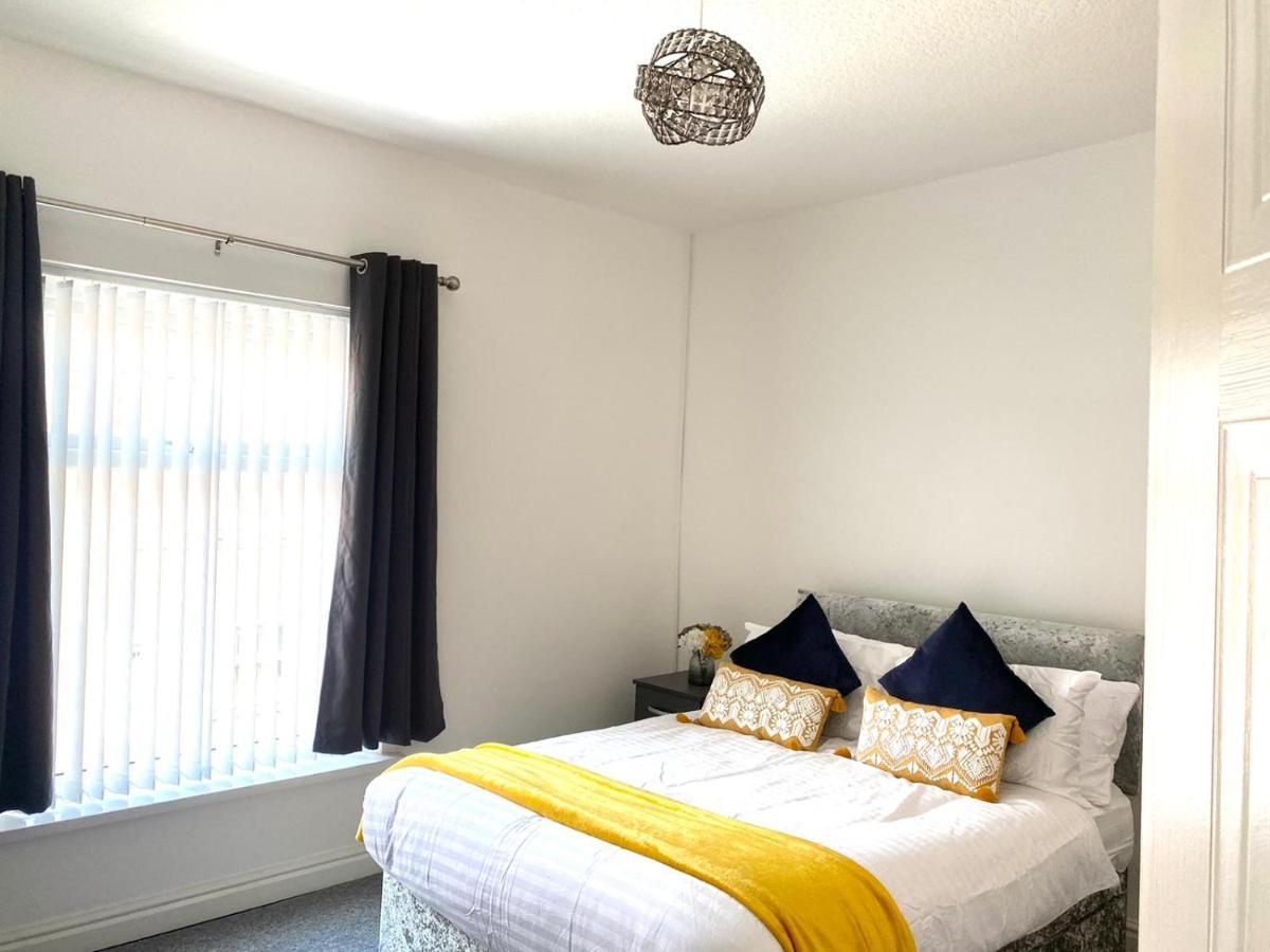 Cosy Cheerful 2 Bedrooms Near Piccadilly, Etihad Stadium Sleeps Up To 5 * Manchester