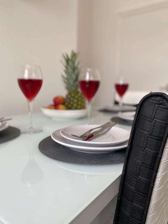 Cosy Cheerful 2 Bedrooms Near Piccadilly, Etihad Stadium Sleeps Up To 5 Manchester