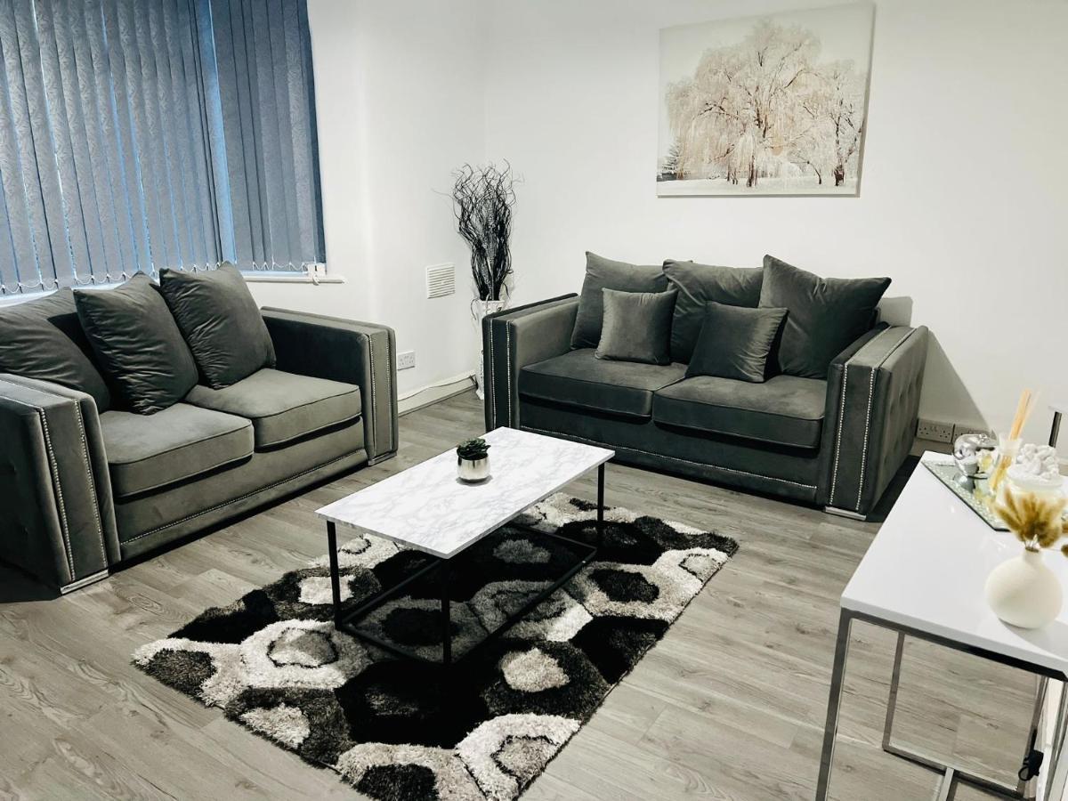 Beautiful And Homely 3 Bed House With Free Parking So Close To Man And Centre Appartement Manchester