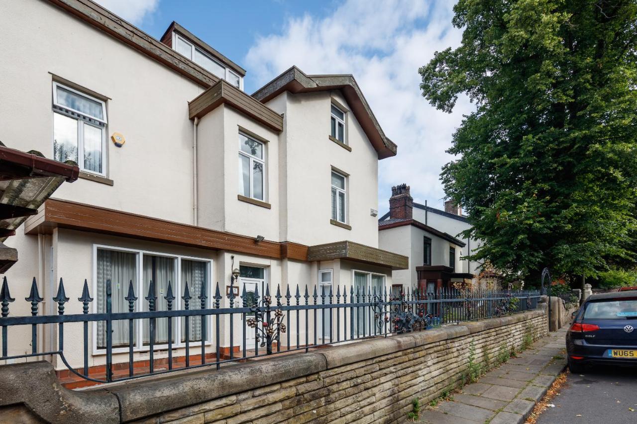 Beautiful 'mayfield' With Private Pool! *