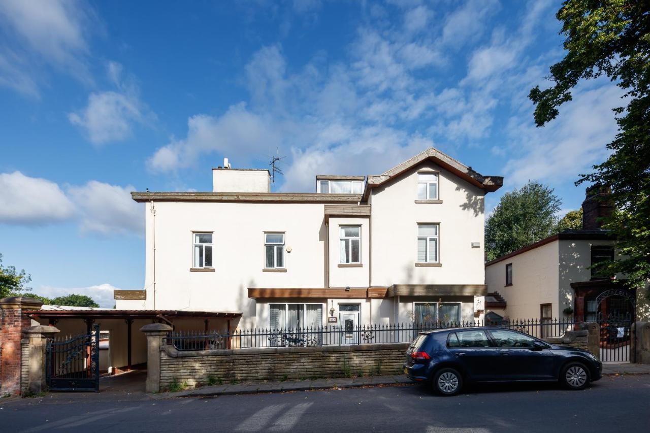 Beautiful 'mayfield' With Private Pool! Manchester