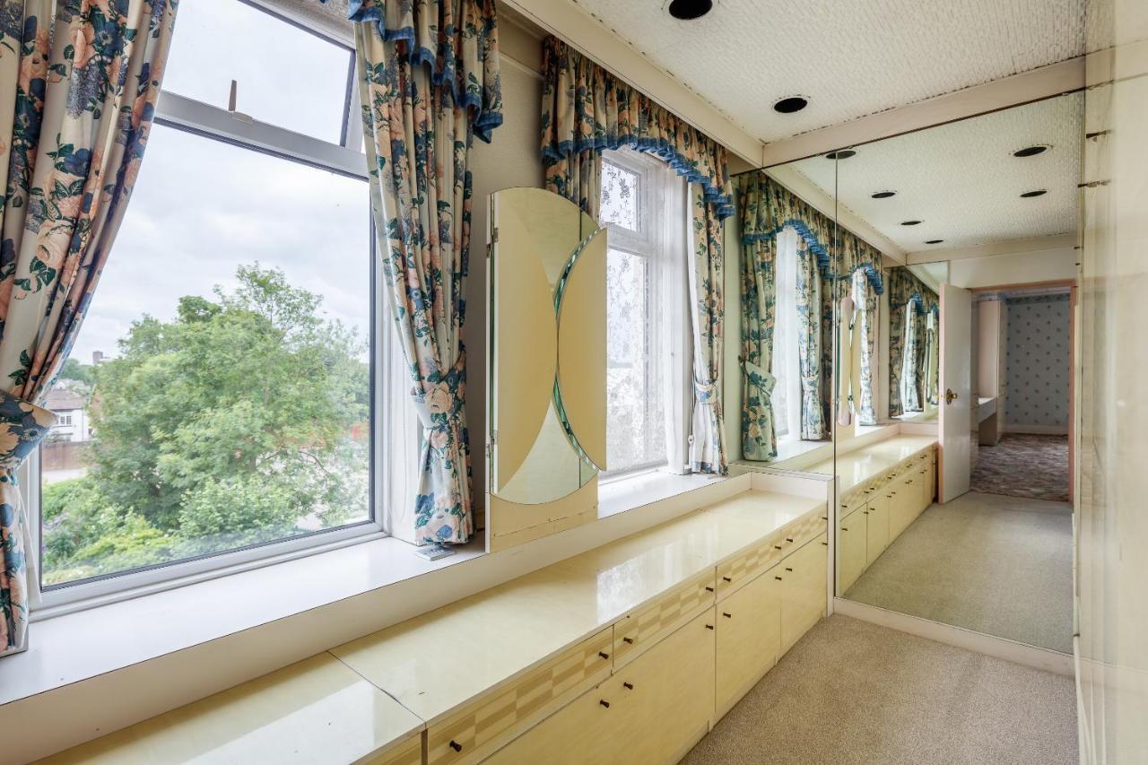 Beautiful 'mayfield' With Private Pool! *