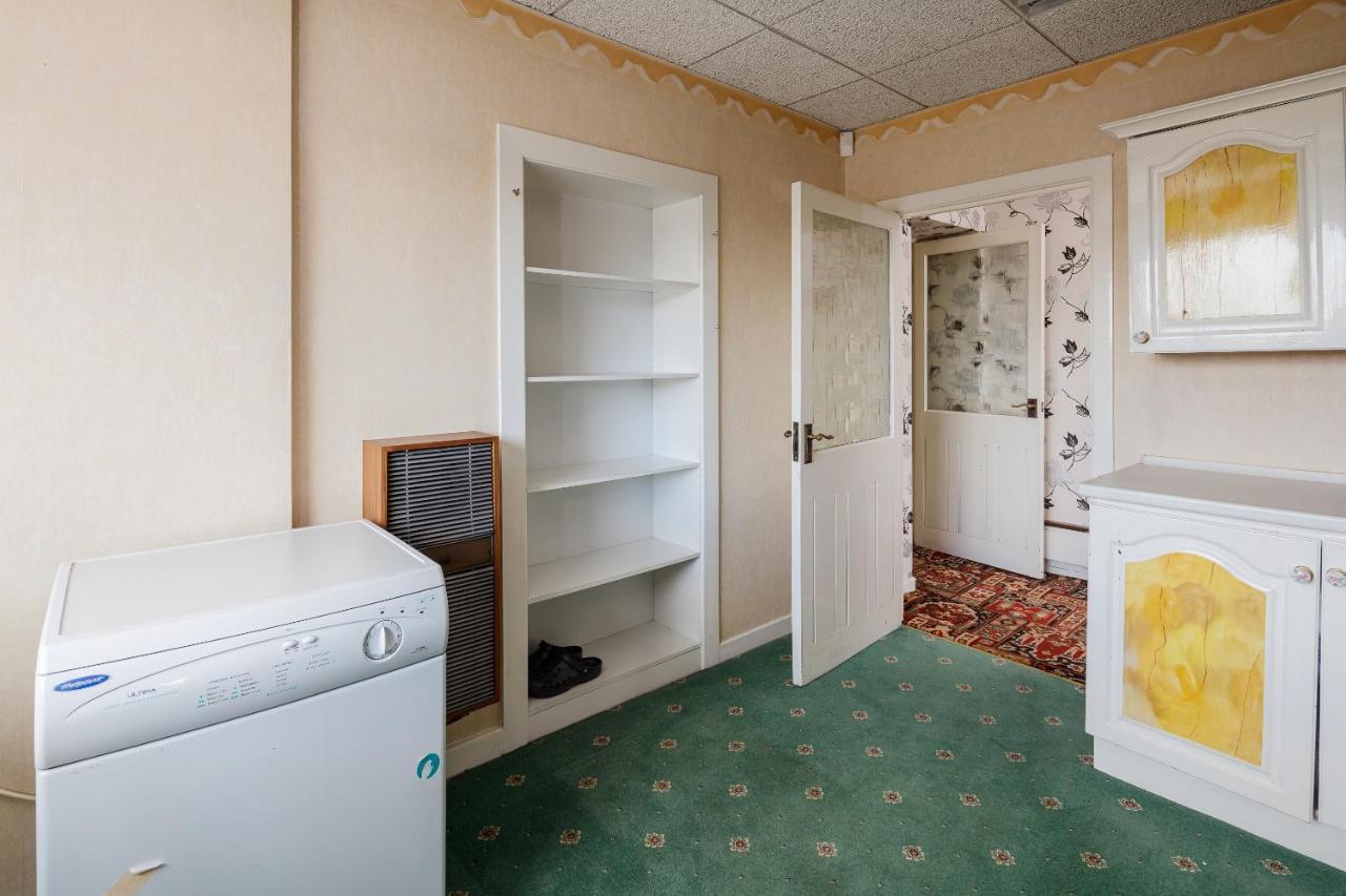 Beautiful 'mayfield' With Private Pool! Manchester