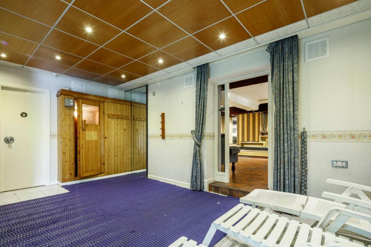 Villa Beautiful 'mayfield' With Private Pool!