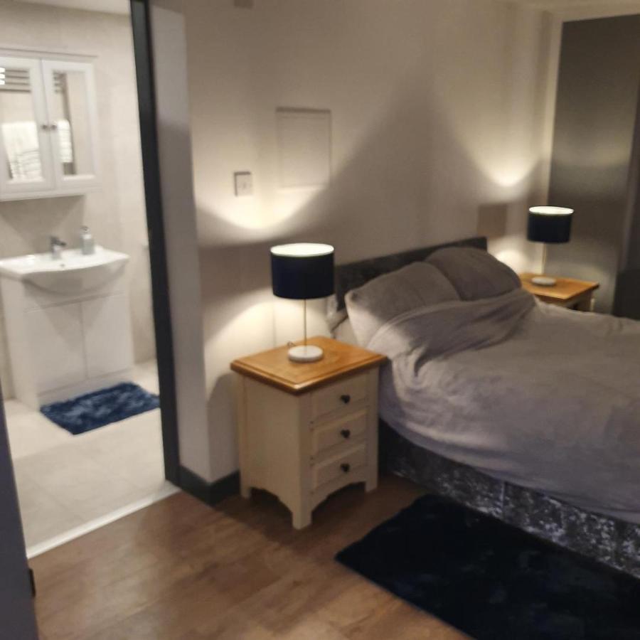 Apartment Luxury Prestwich With Own Entrance With One Double And One Single Bed Manchester