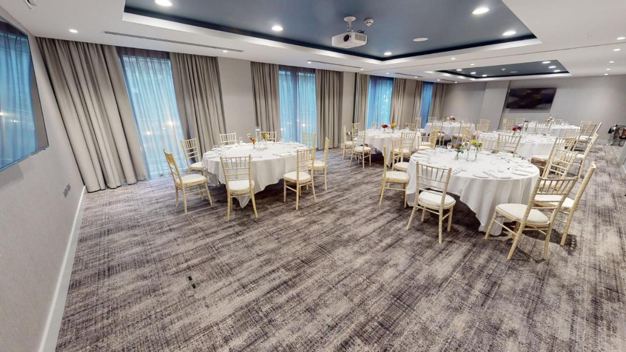 - Centre By Ihg Hotel