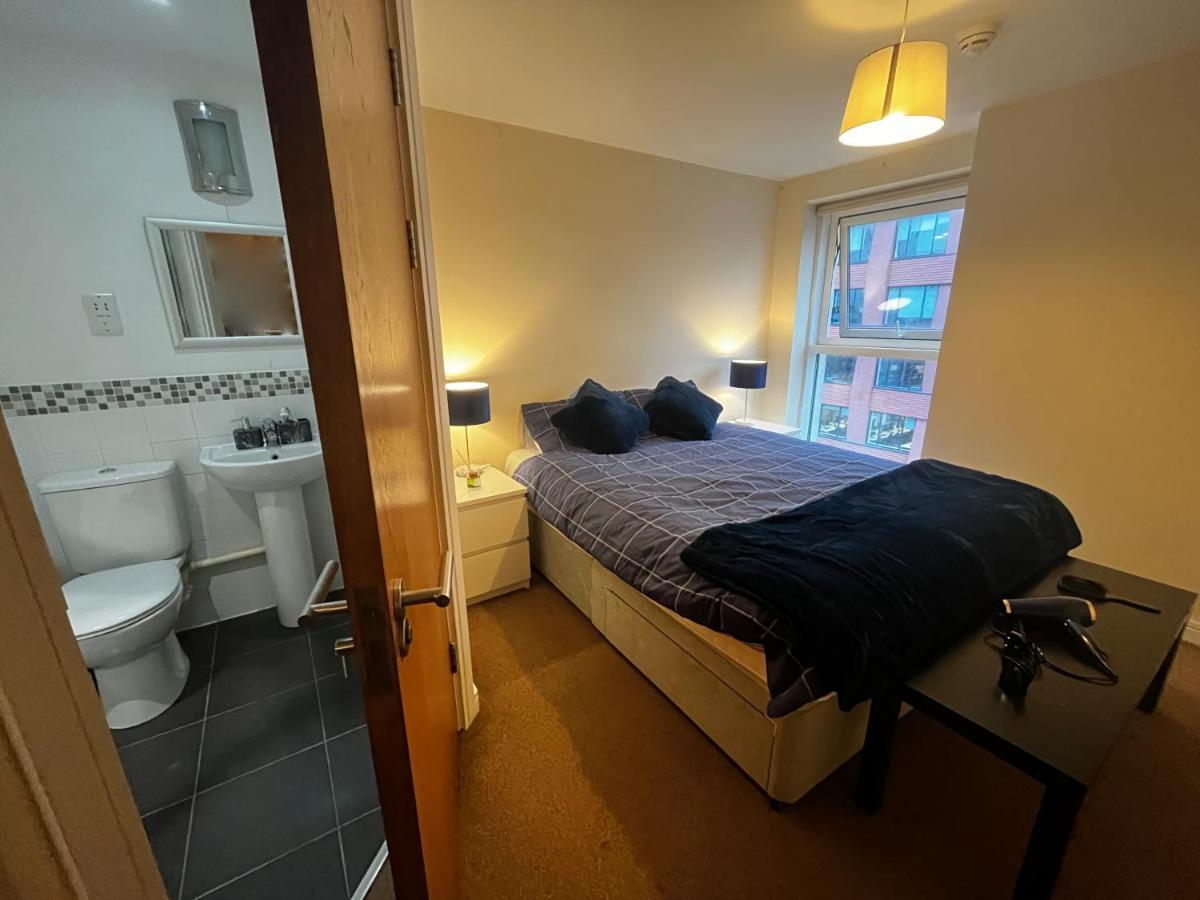 View Spacious 2 Bed 2 Bathrooms