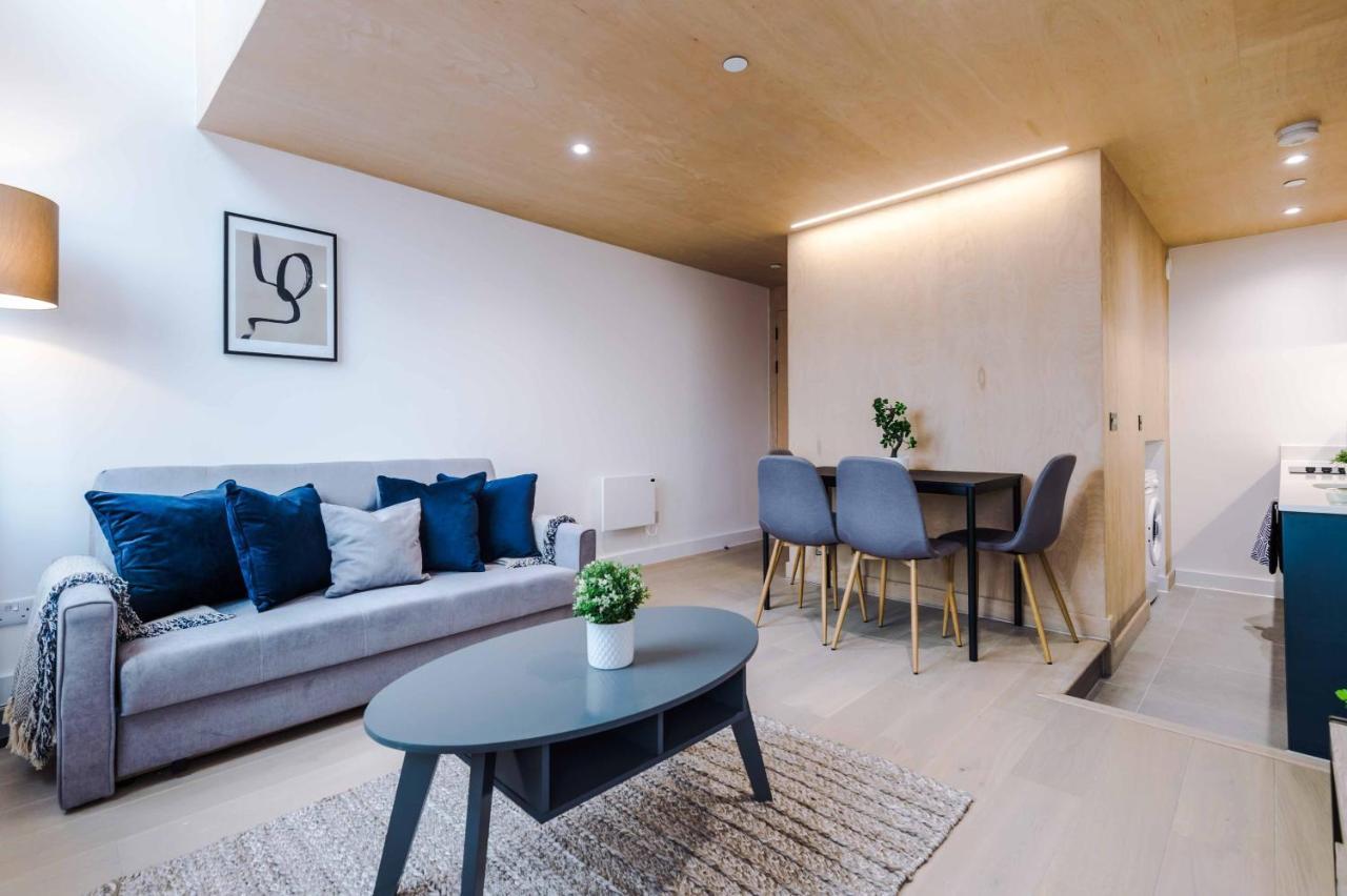 Sky Gardens - Contemporary Duplex *