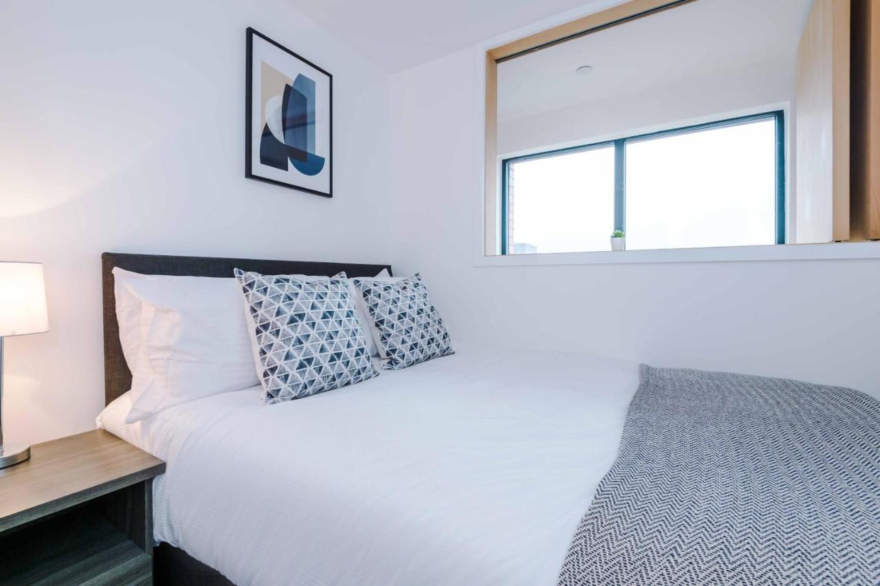 Sky Gardens - Contemporary Duplex Apartment