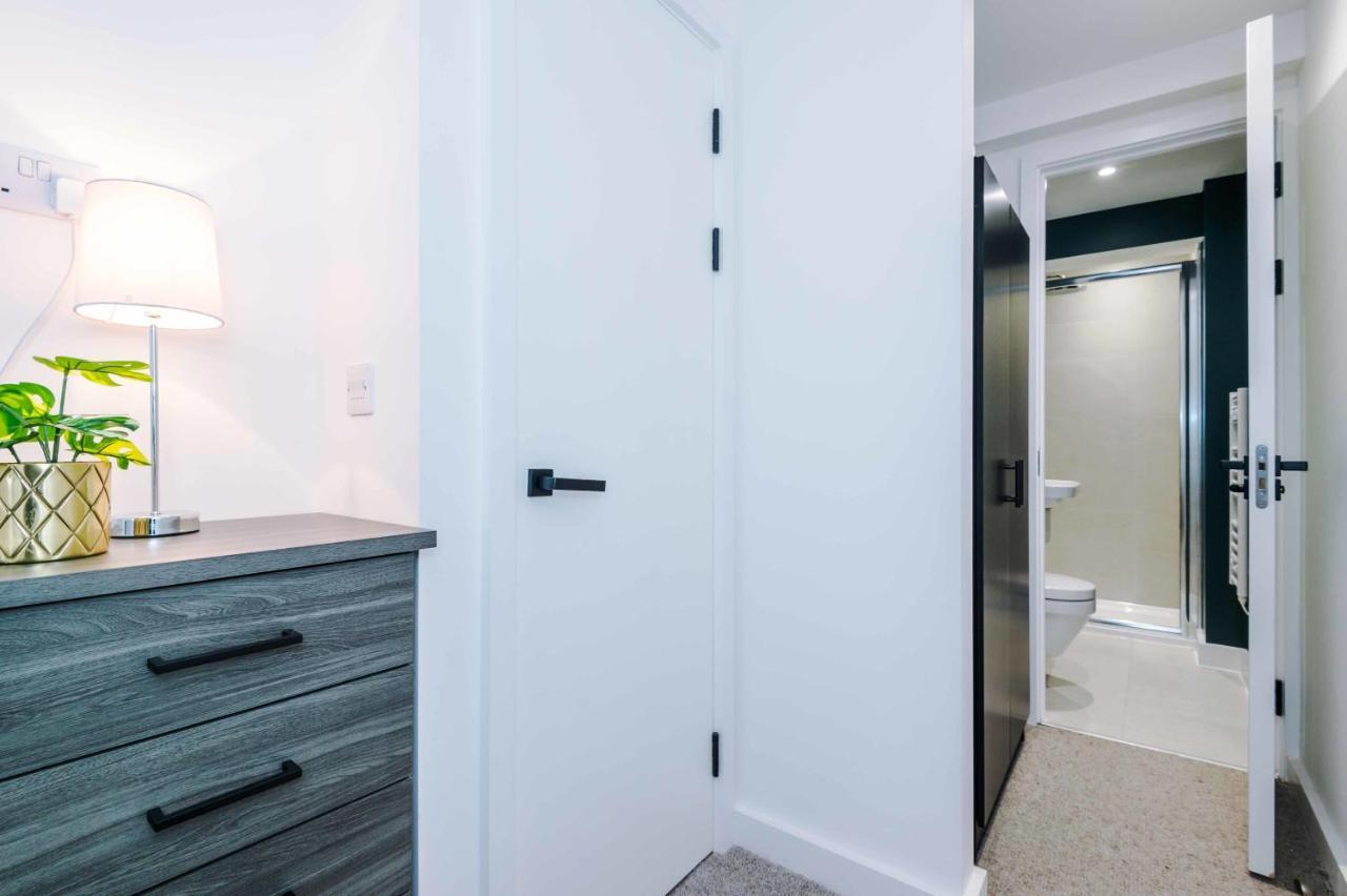 Sky Gardens - Contemporary Duplex Apartment