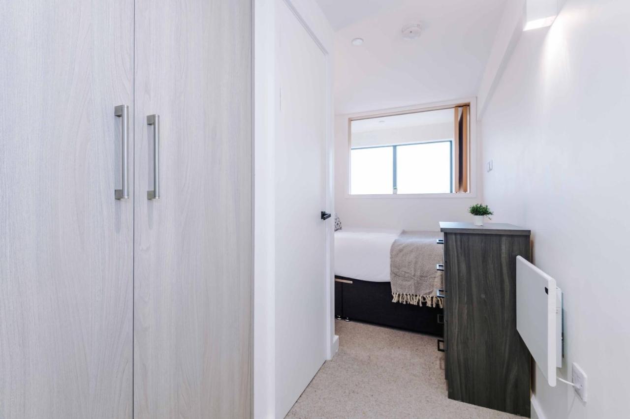 Sky Gardens - Contemporary Duplex Apartment