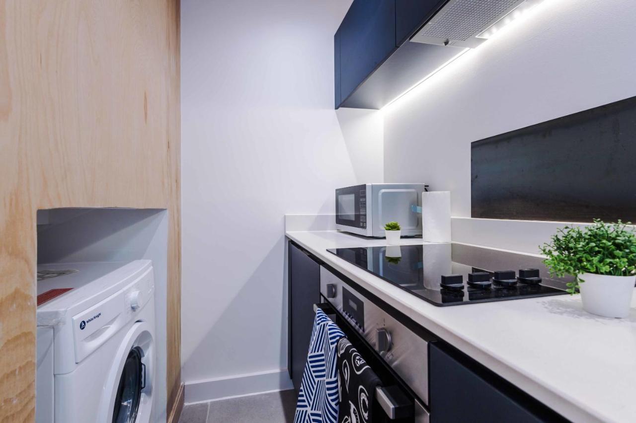 Sky Gardens - Contemporary Duplex Apartment