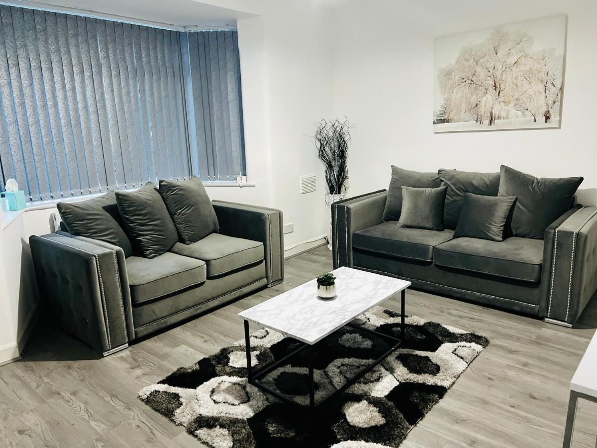 Beautiful And Homely 3 Bed House With Free Parking So Close To Man And Centre Appartement Manchester