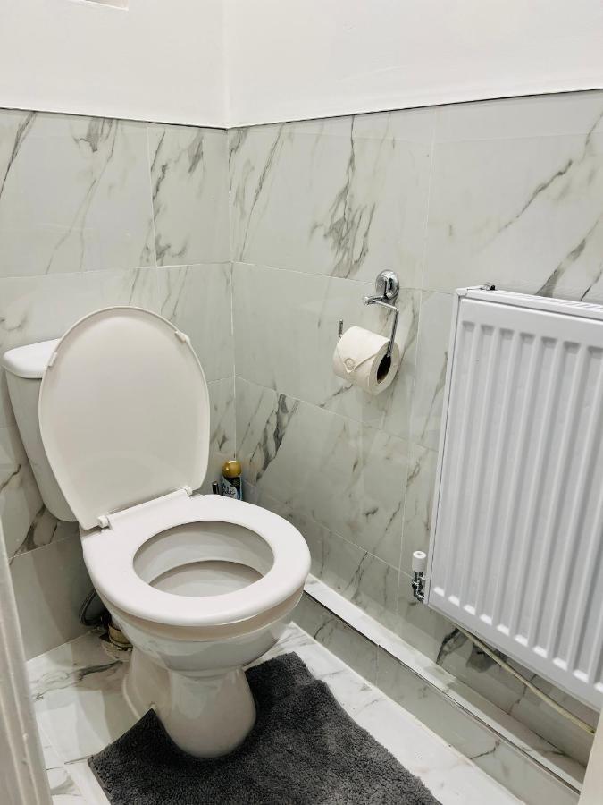 Appartement Beautiful And Homely 3 Bed House With Free Parking So Close To Man And Centre Manchester