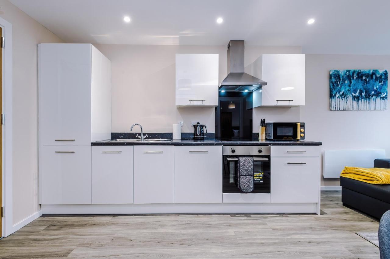 Weelky And Monthly Bookings At Cassia Unit - Telly Homes Ltd -brand New 1 Bedroom Salford, Apartment *