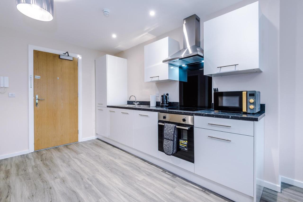Weelky And Monthly Bookings At Cassia Unit - Telly Homes Ltd -brand New 1 Bedroom Salford, Apartment Manchester