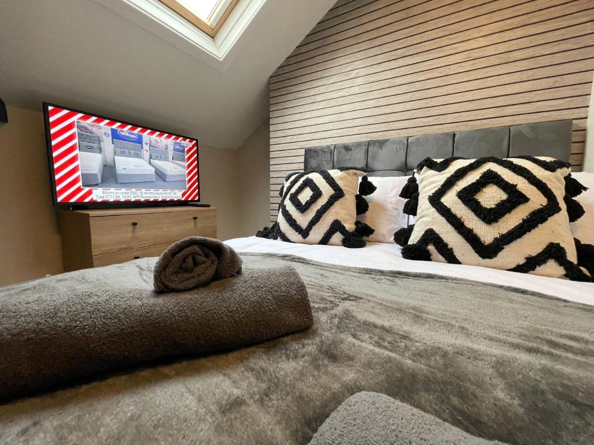 Deluxe Centrally Located In
