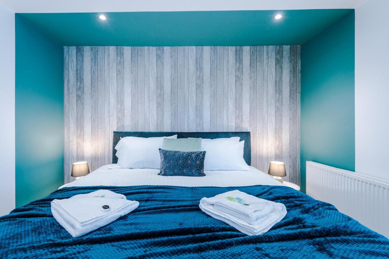 Apartment The Ecclesian - Upscale Near Trafford Centre & Eccles Train Station *