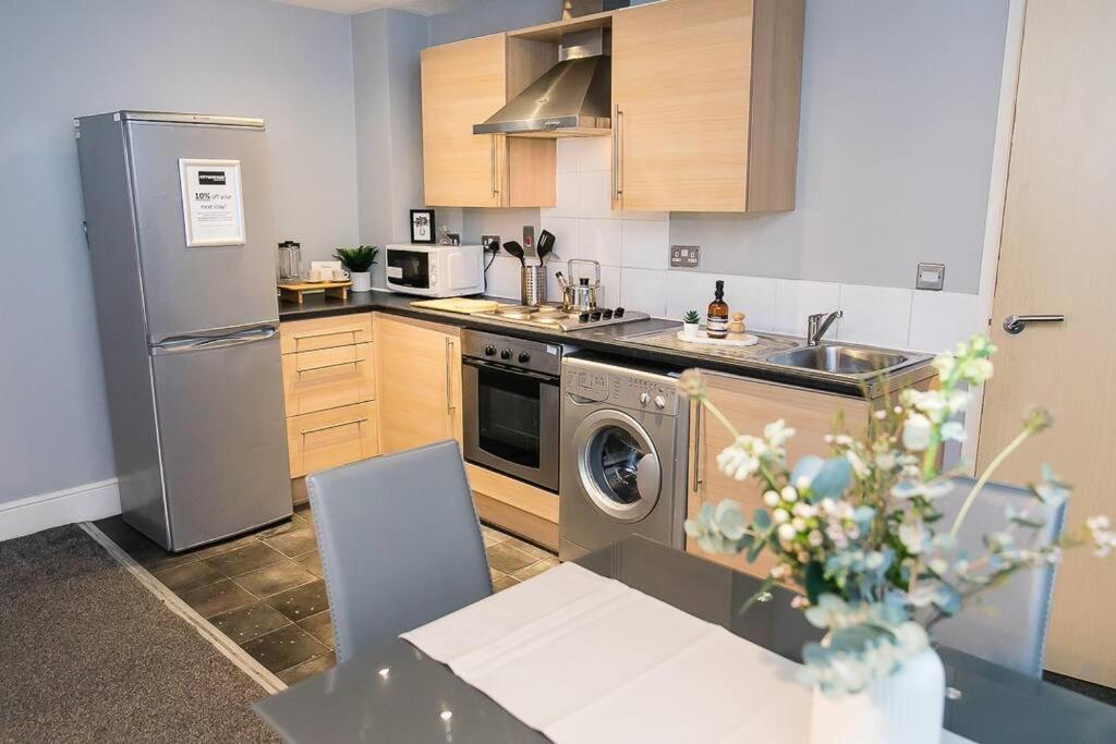 2 Bedroom With Space For 6 Appartement Manchester