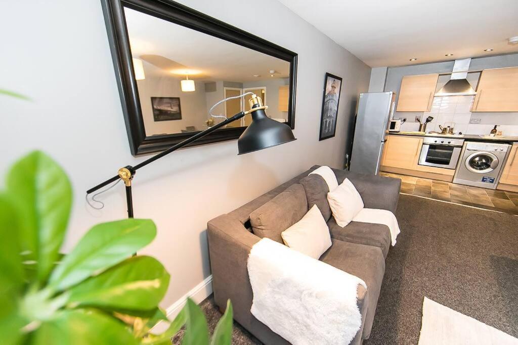 2 Bedroom With Space For 6 Appartement Manchester