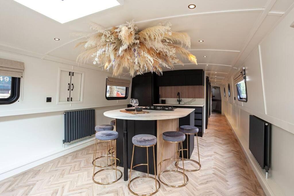 The Vaetten Hues Luxury Boat Botel *