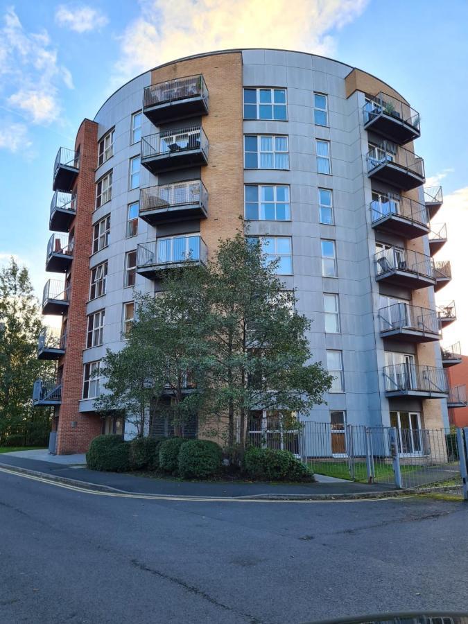 Apartment Eaglet 2 Bedroom Luxury Near Etihad Staduim