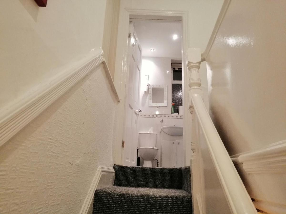 Spacious Near City Centre