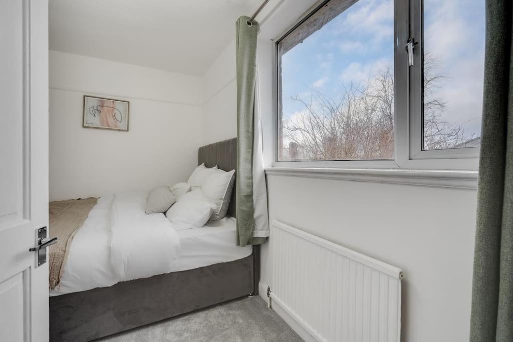 Alford House Apartment *