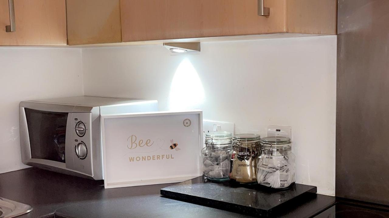 Luxury 1 Bed With Parking *