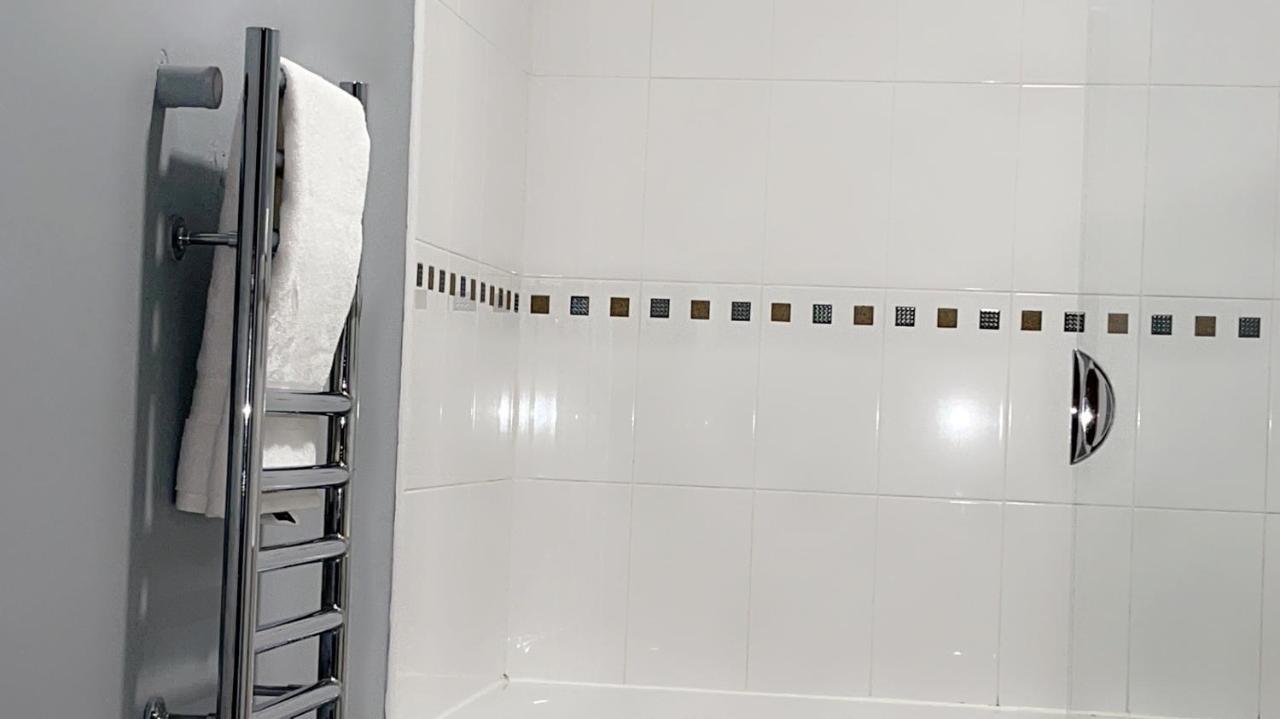 Luxury 1 Bed With Parking Manchester