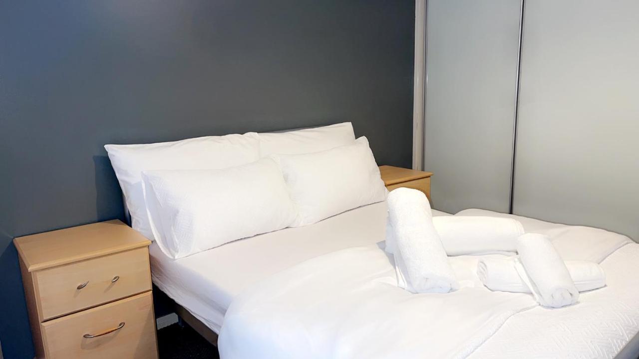 Luxury 1 Bed With Parking *