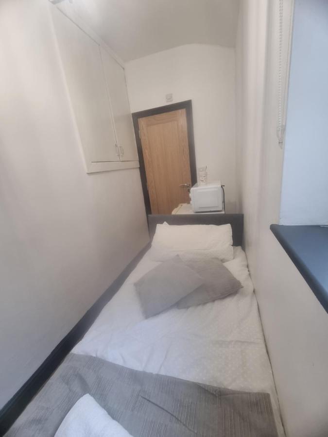 Single With Private Bathroom Manchester