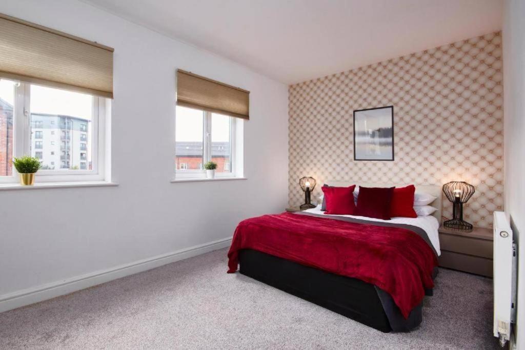 The Exquisite Abode - Parking Manchester