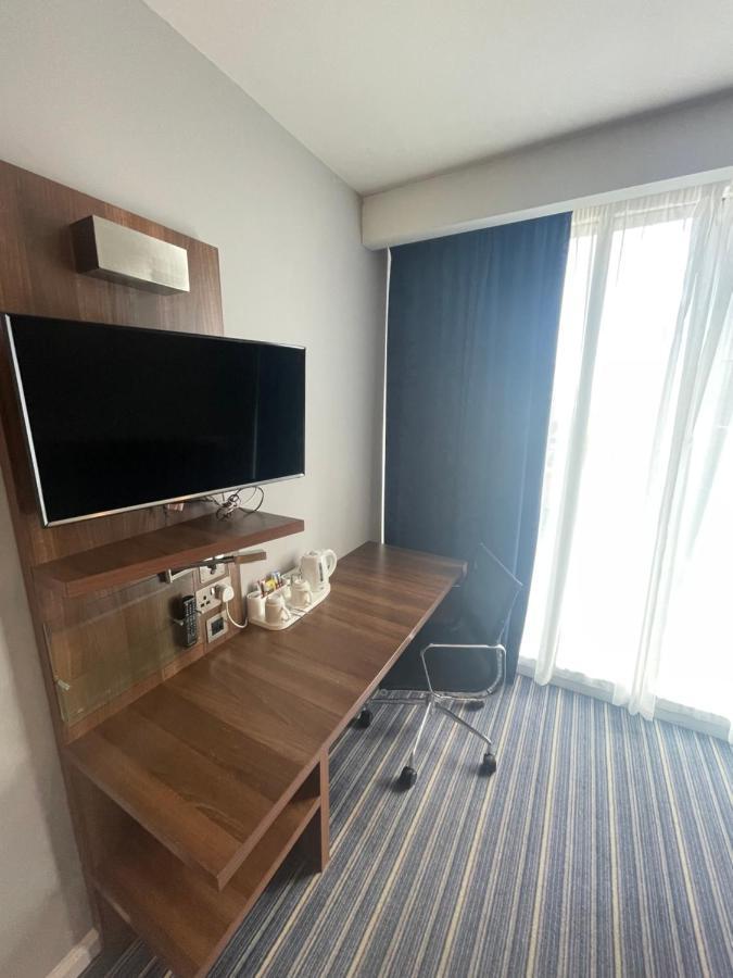 Hotel Express Centre By Ihg Manchester