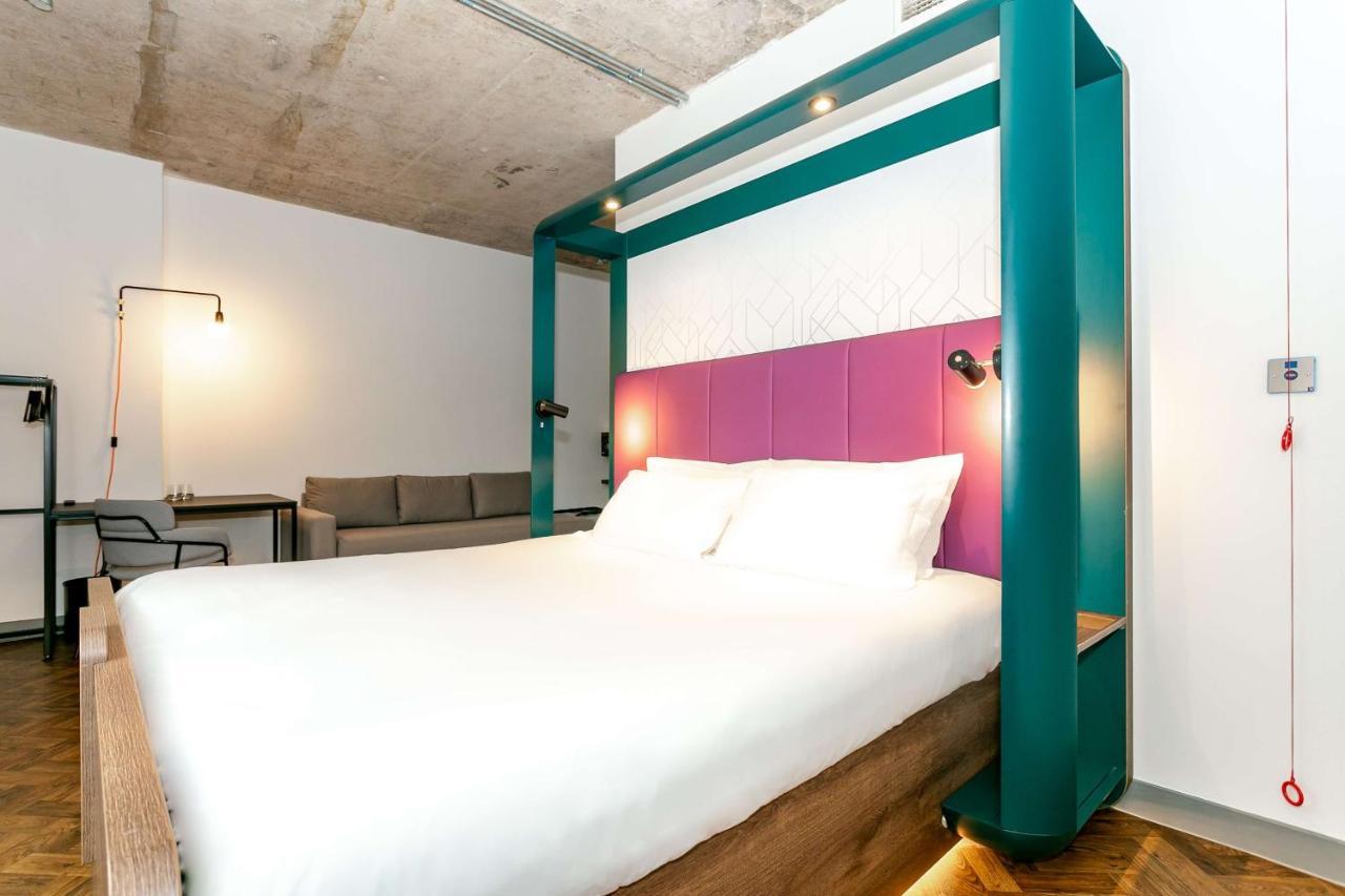 Yotel Deansgate Hotel 4*