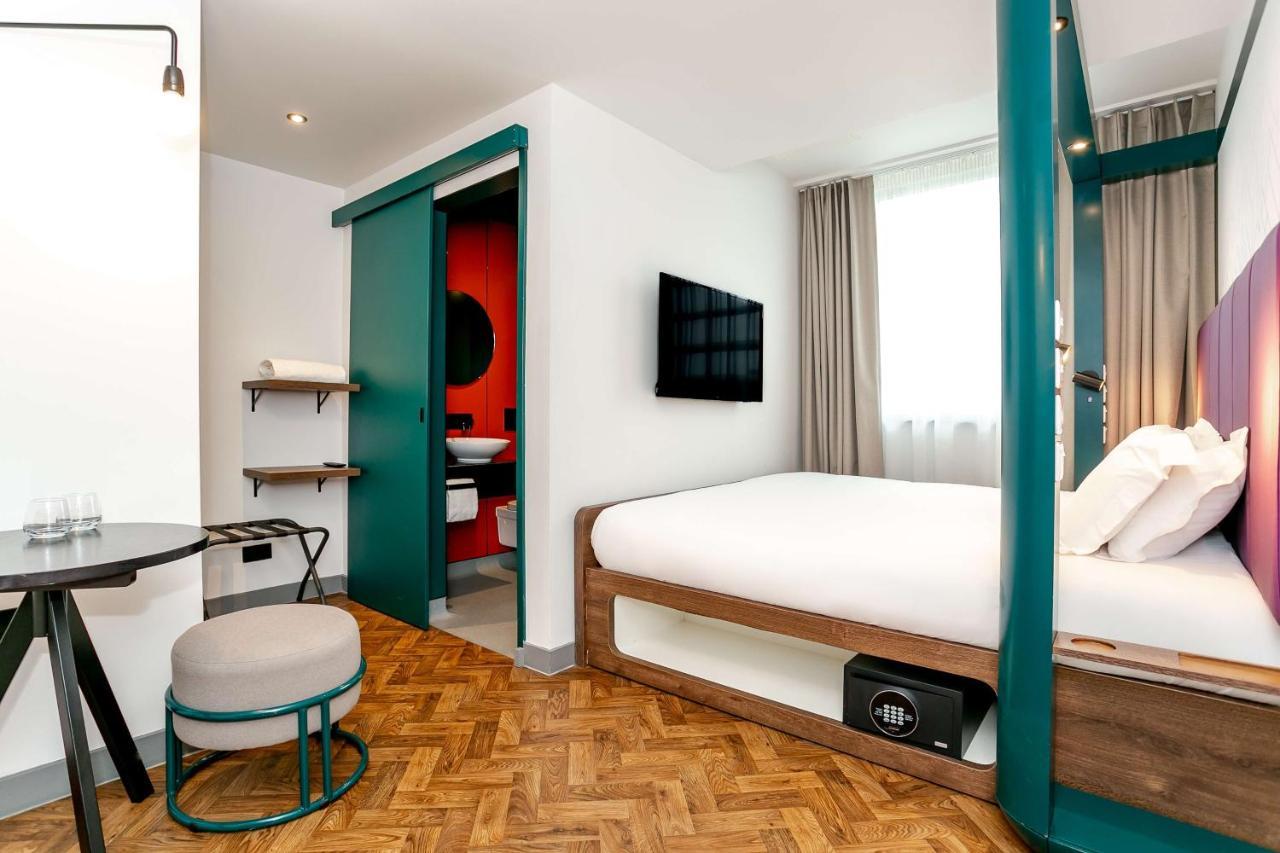 Yotel Deansgate 4*