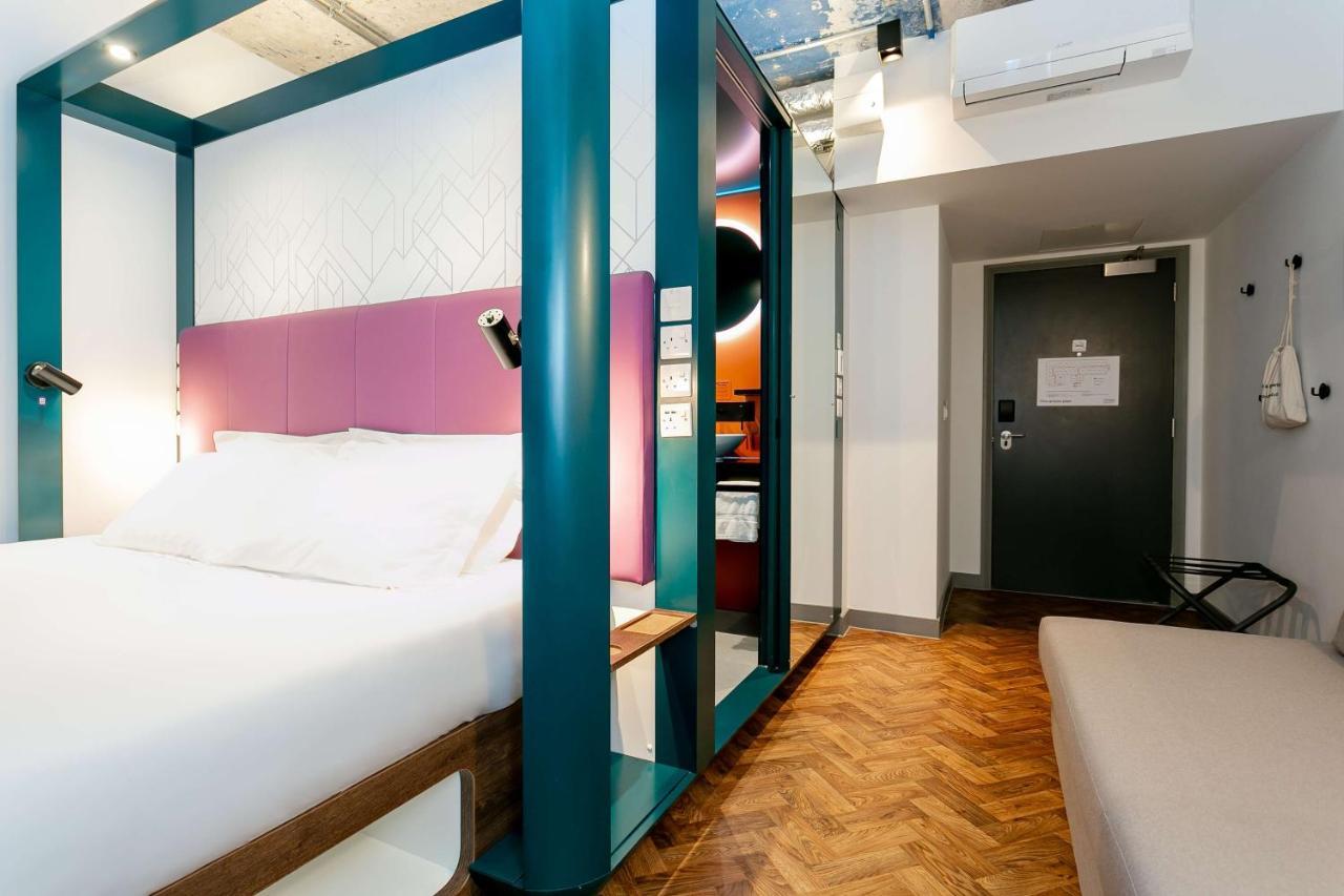 Yotel Deansgate Hotel 4*